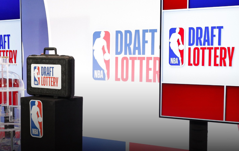 九游体育APP-29票赞成1票反对!NBA正式通过乐透抽签新规 明年起试行三届选秀